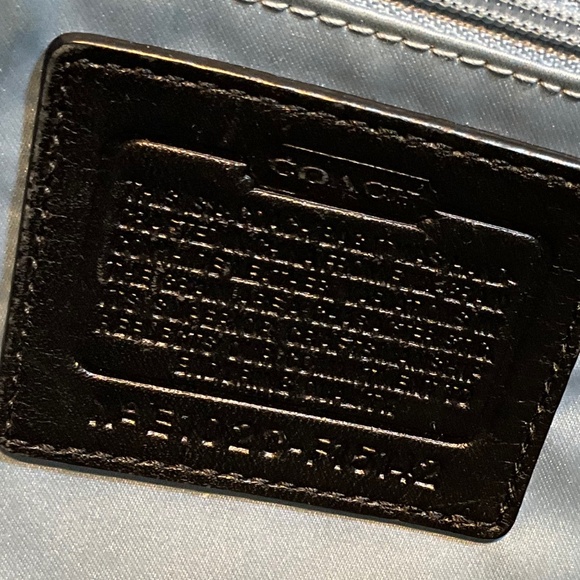 Coach black leather Tote embroidered monogram. D1Aa - Picture 2 of 8